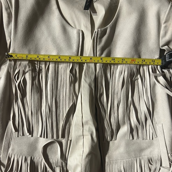 New with Tags BCBG Cream Fringe Jacket Size Medium - Picture 7 of 9
